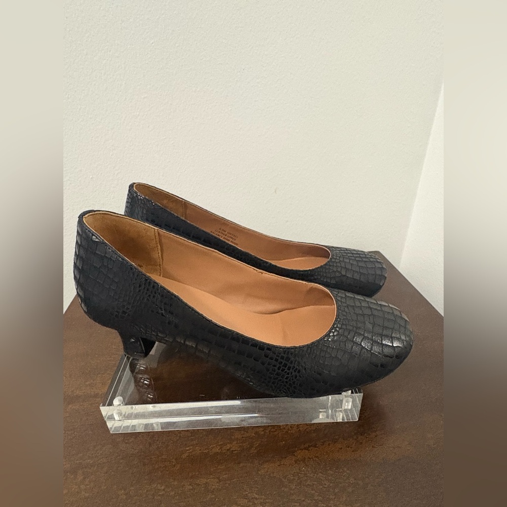 Array Black Croc-Embossed Heels - image 2